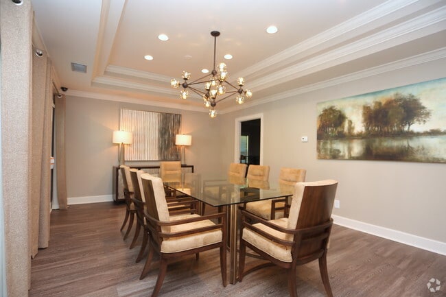 Interior Photo - ReNew Dunwoody