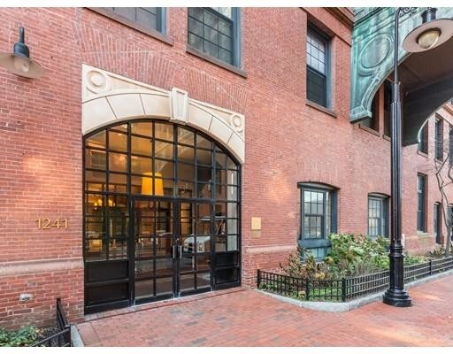 Building Photo - 1241 Adams St