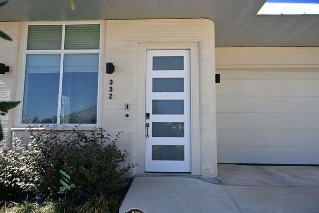 Foto del edificio - 332 Blue Blaze Trl