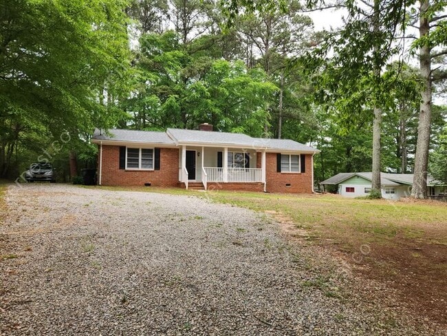Building Photo - 624 Cannon Dr