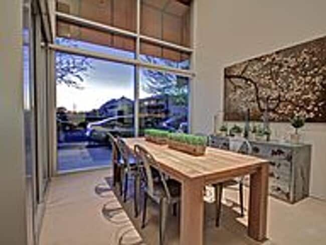 Building Photo - Stylish 2 Bed | 2 Bath Condo in Prime Scot...