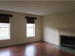 Building Photo - 2 Pine Bluff