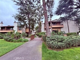 Building Photo - 444 W Huntington Dr