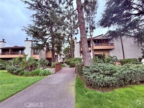 Building Photo - 444 W Huntington Dr