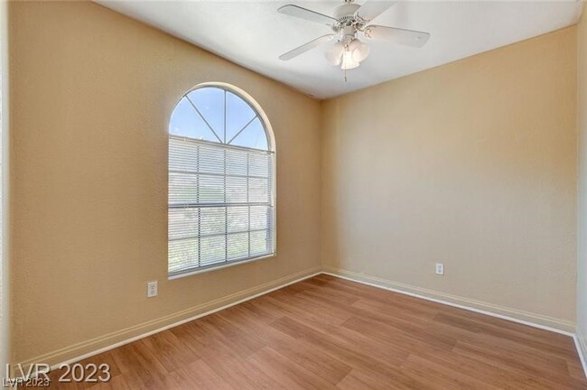 Foto del edificio - 2963 Juniper Hills Blvd