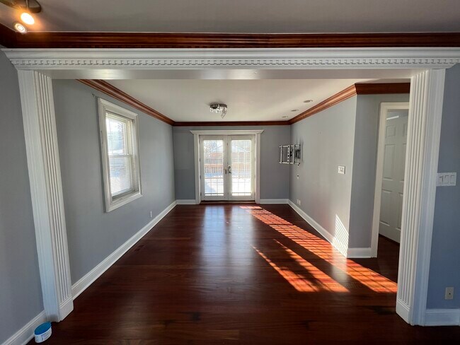 Foto del edificio - 9741 Lonnquist Dr