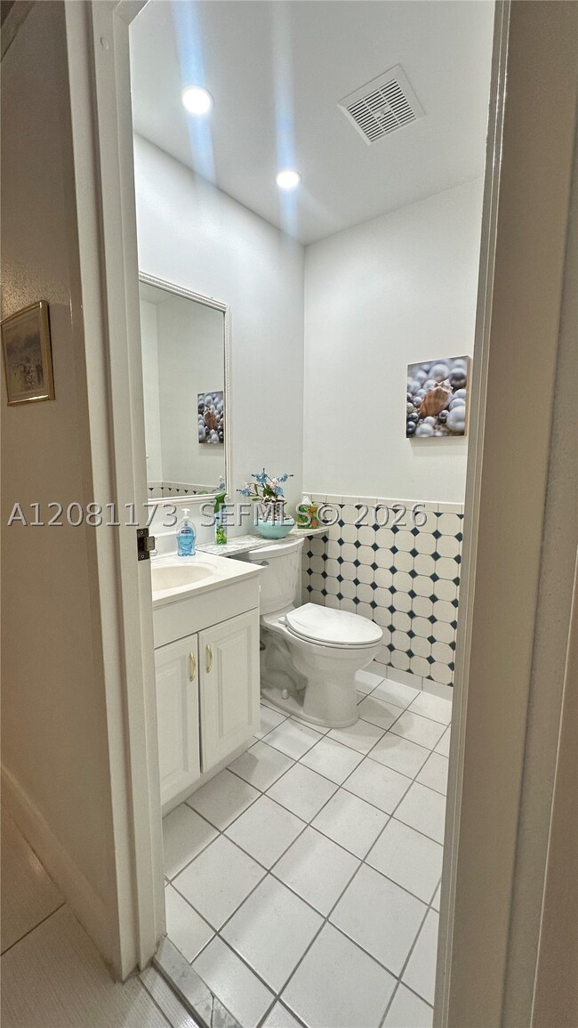 Building Photo - 227 Tuscany Ln