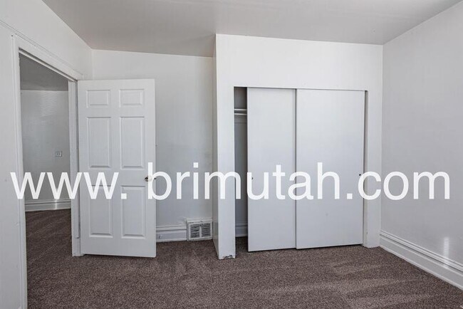 Building Photo - 319 E 1300 S