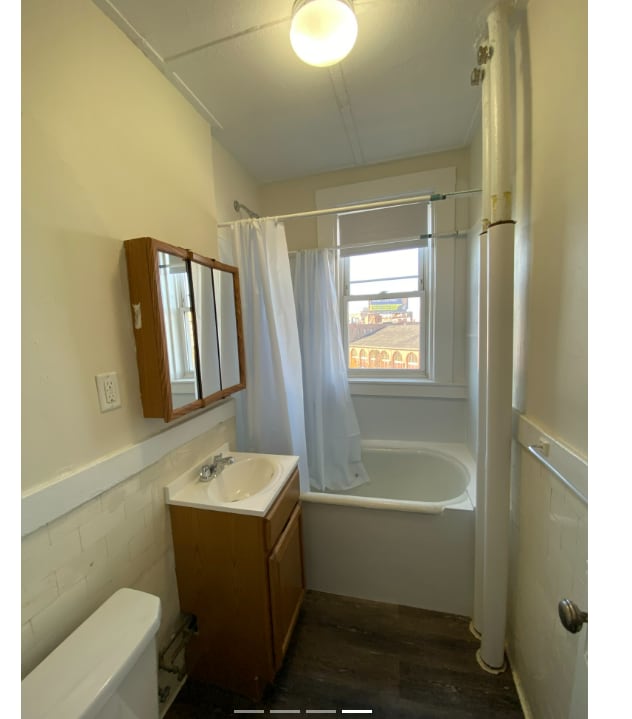 Building Photo - 1124 Boylston St