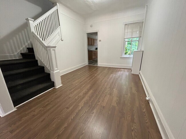 Foto del edificio - Large Colonial Home ready for you!