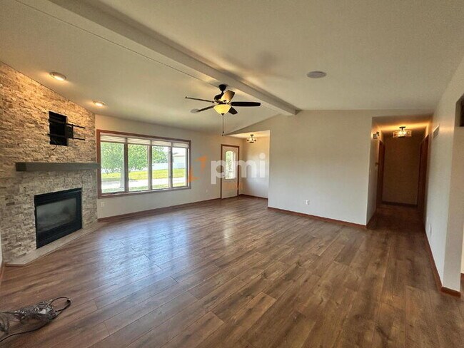 Foto del edificio - 8781 Calhoun Pl