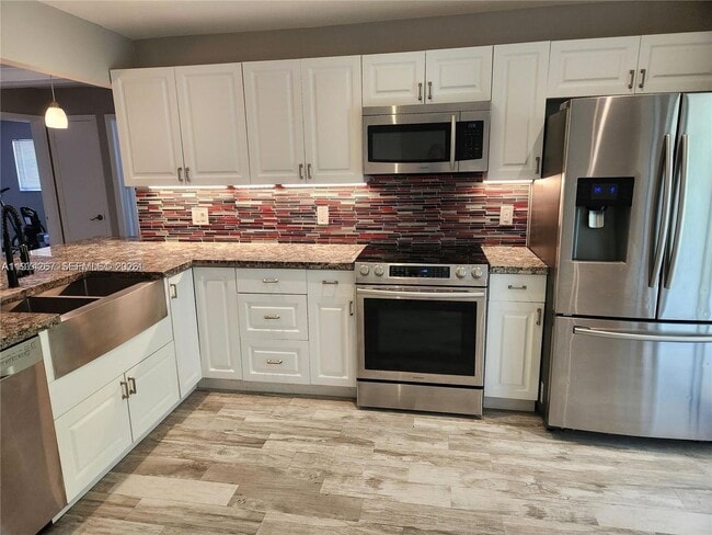 Photo - 107 18th Ave S House