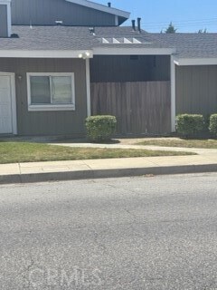 Primary Photo - 2447 S Reservoir St