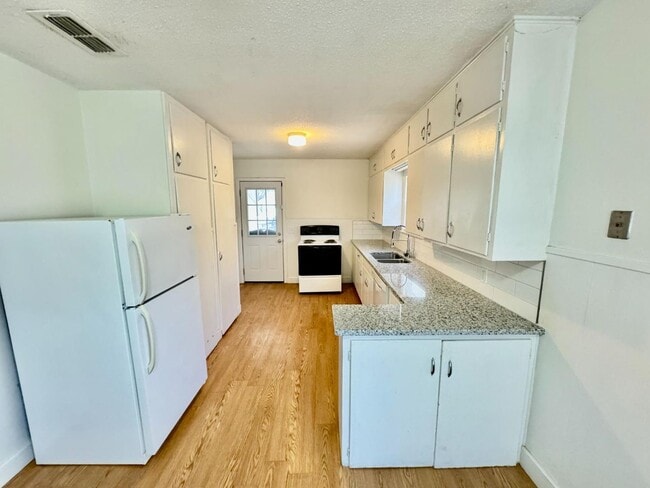 Foto del edificio - 3322 26th St