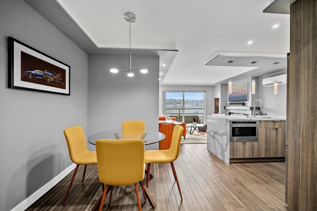 Foto del edificio - 1504 Aurora Ave N