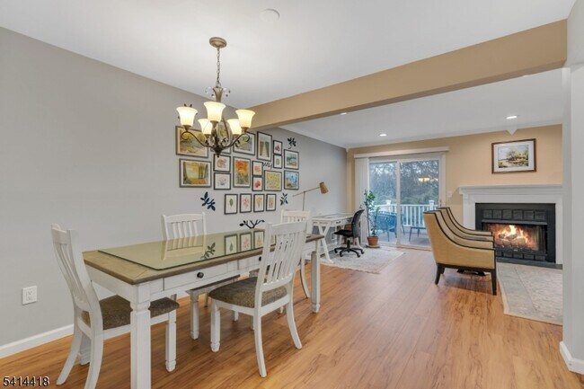 Foto del edificio - 34 Stockton Ct