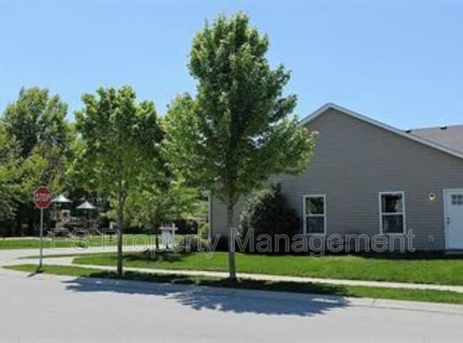 Building Photo - 10264 Cumberland Pointe Blvd