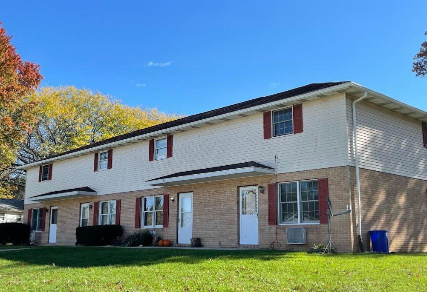 Primary Photo - 73 Tonden Dr
