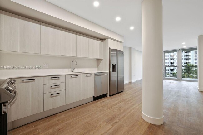 Foto del edificio - 1500 Bay Rd