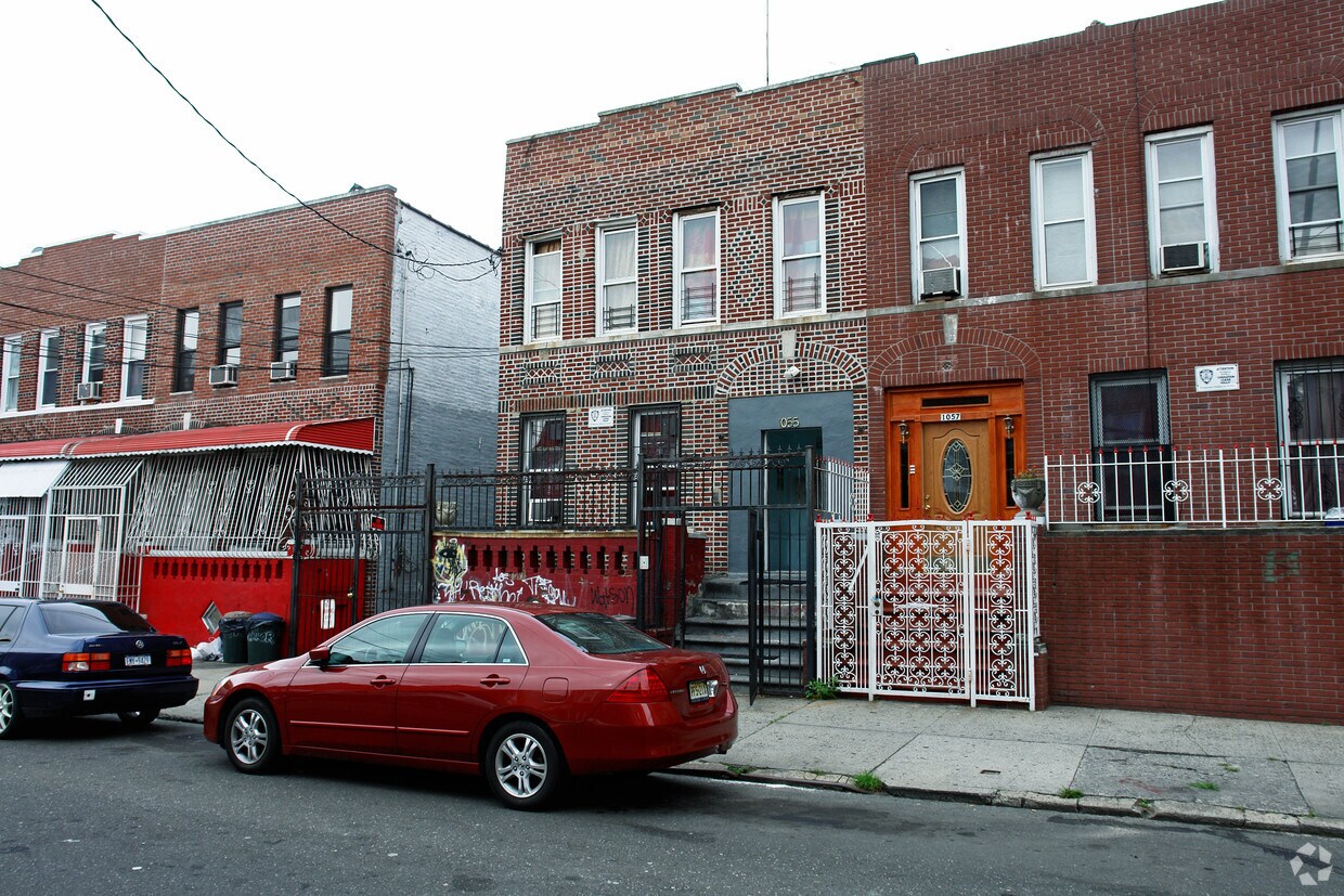 1055 Manor Ave, Bronx, NY 10472 Apartments in Bronx, NY