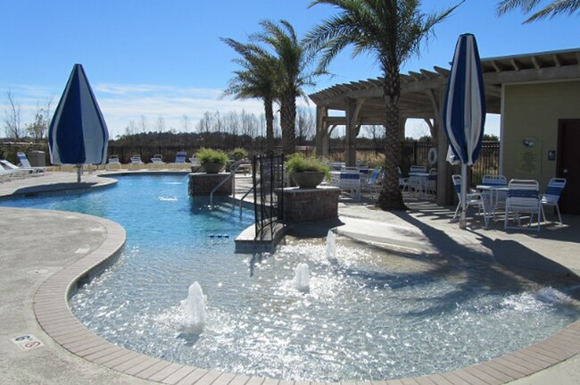 Foto del edificio - FOR RENT in SUGAR MILL POND!