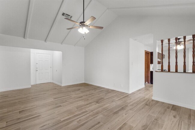 Foto del edificio - 703 Huntingdon Pl