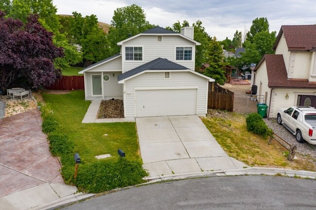 Building Photo - Sparks Rental with Large Yard