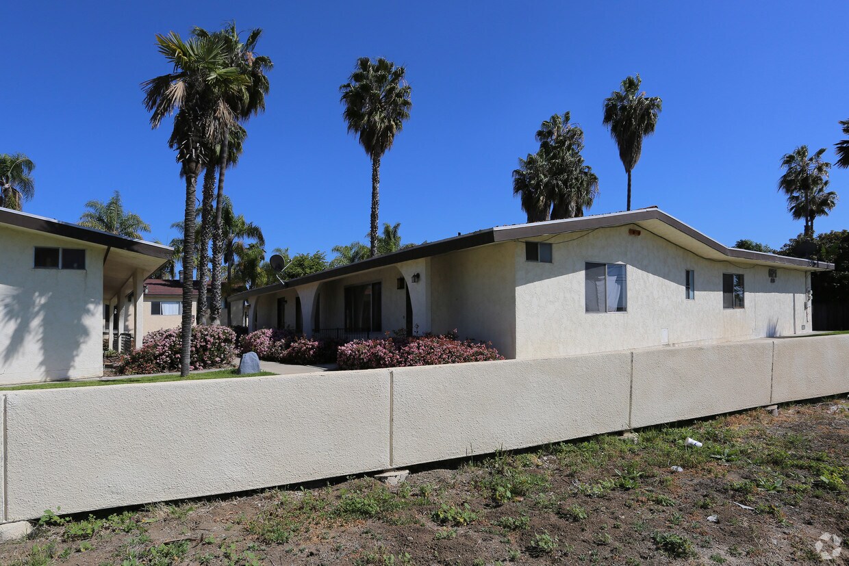 Foto del edificio - 617-623 W California Ave