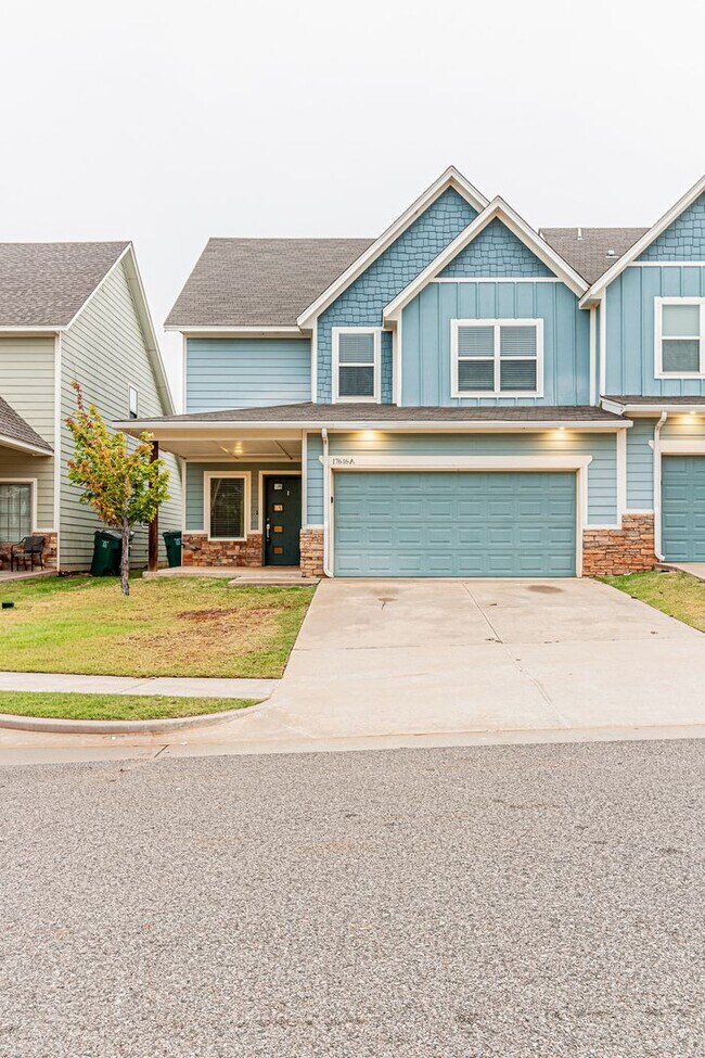 Foto del edificio - 5 Bed 2.5 Bath in Edmond!