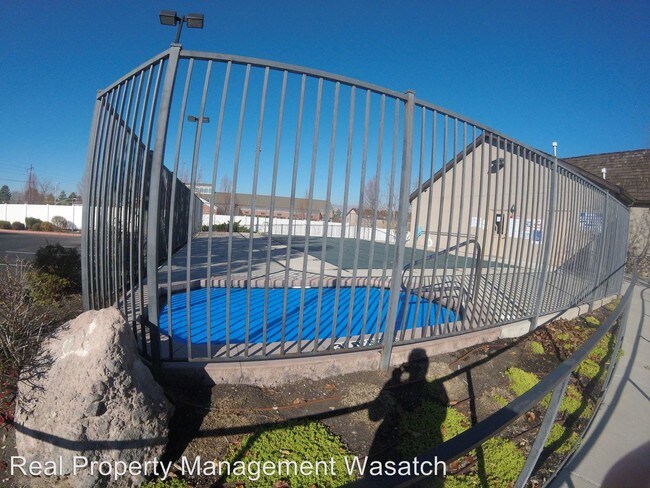 Foto del edificio - 1325 E Lake Springs Ln