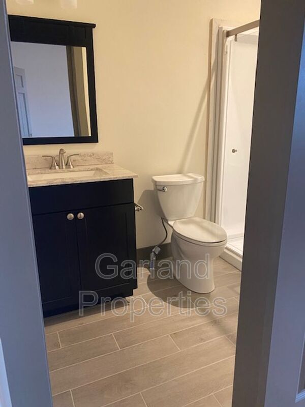 Building Photo - 821 Salem Ave SW