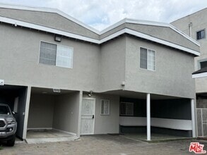 Building Photo - 1128 Irolo St