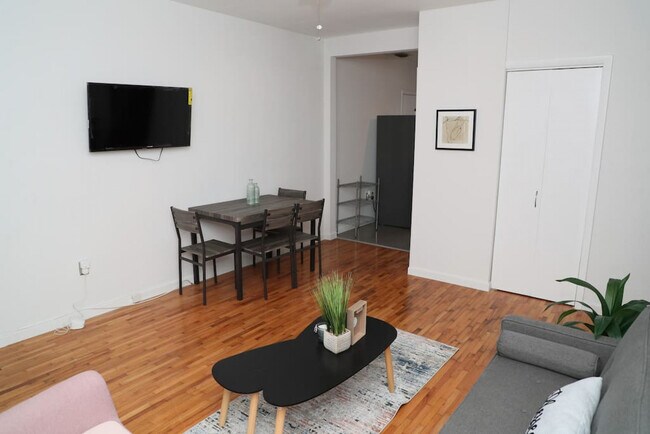 Foto del edificio - 219 Antilla Ave