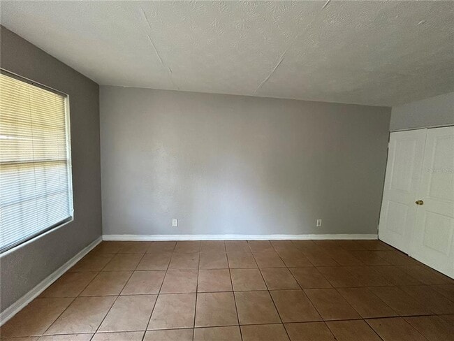 Foto del edificio - 4632 Ken Knight Dr N