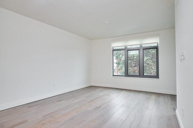 Building Photo - 810 O St NW