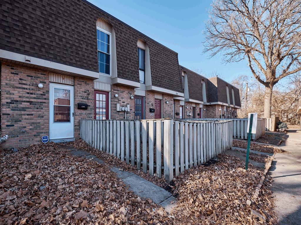 1364 Tishman Ln, Indianapolis, IN 46260 Condo for Rent in