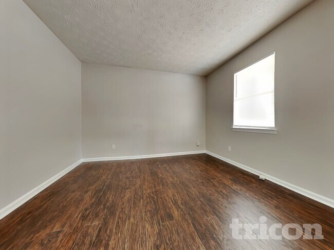 Foto del edificio - 2224 Clinchfield Ct
