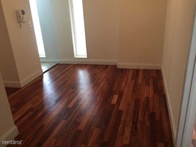 Building Photo - 2 br, 1 bath House - 310 W 87th St 1B Unit 1B