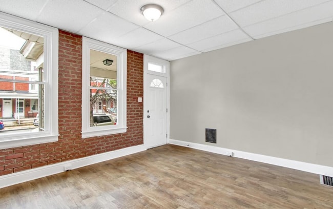 Foto del edificio - Spacious 4 Bedroom, 1 Bath Home in York, Pa!