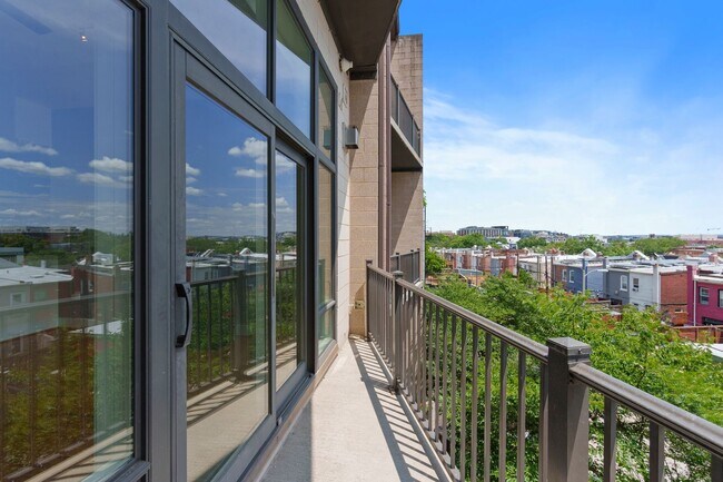 Foto del edificio - 1336 Belmont St NW