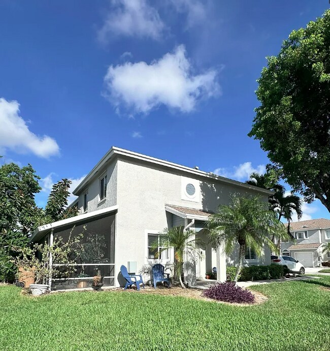 Building Photo - 4791 SW 14th Ct