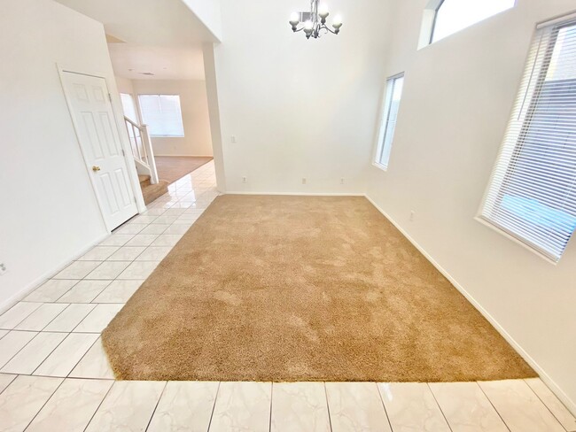 Building Photo - ADORABLE 2 STORY HOME 5 BEDROOMS/ 2 FULL B...