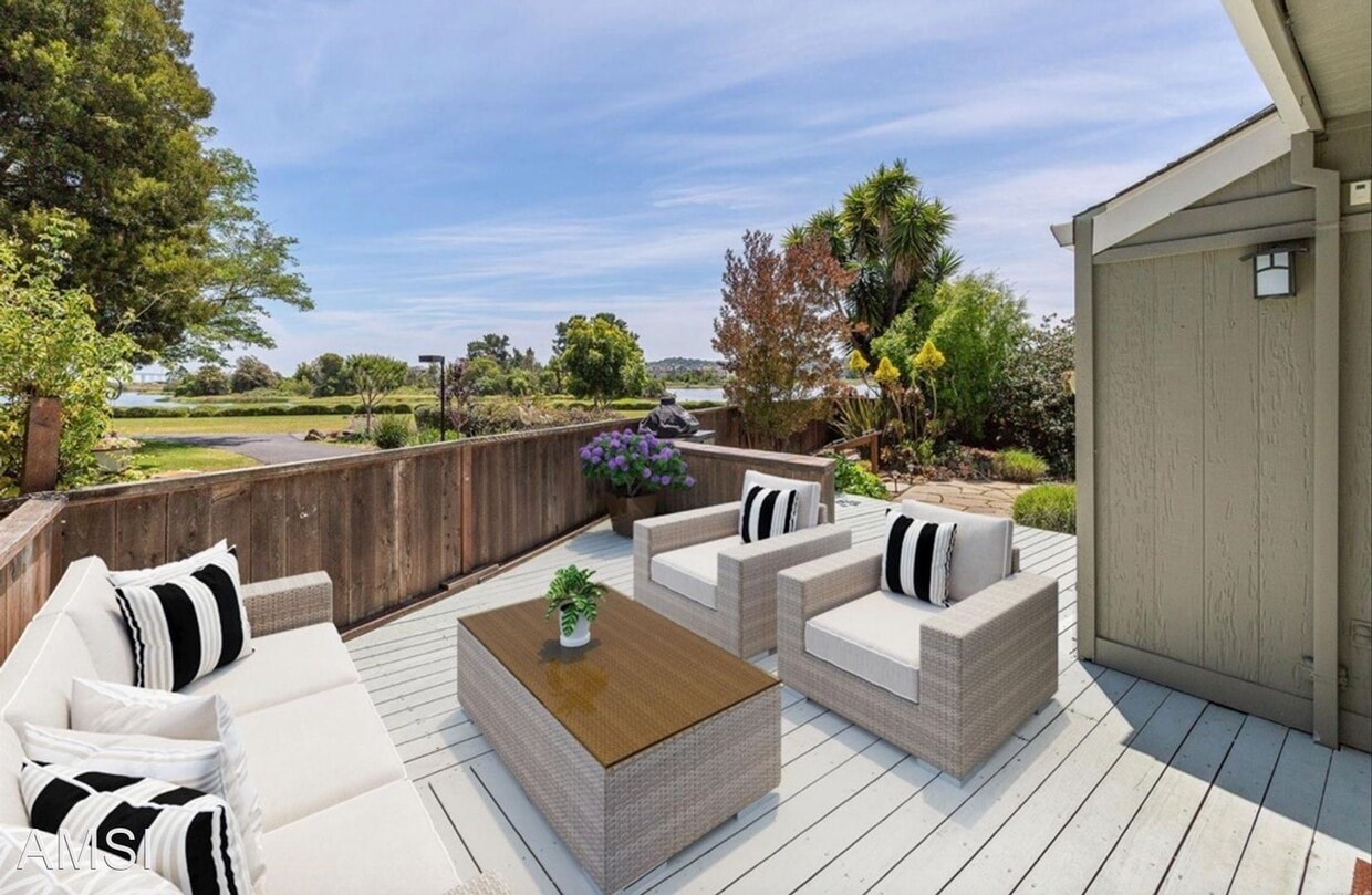 3 br, 2.5 bath House 141 Nantucket Cove House Rental in San Rafael