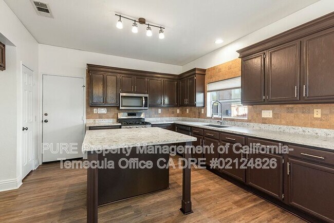 Foto del edificio - 26253 Lawrence Union Dr