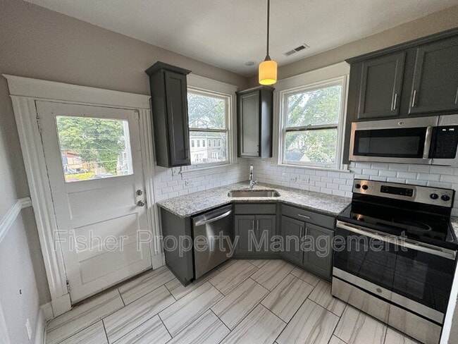 Building Photo - 3209 Garland Ave