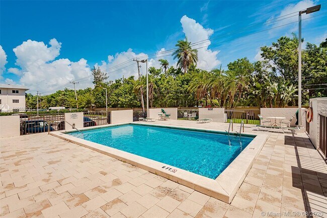 Building Photo - 255 Galen Dr