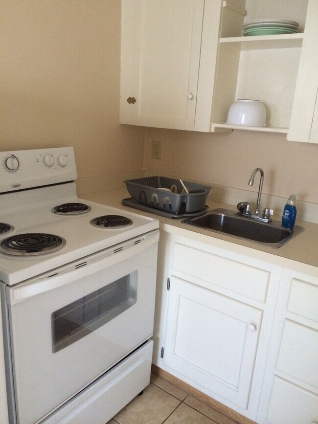 Foto del edificio - One Bedroom in Olde Town Portsmouth