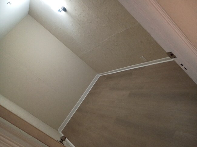 Foto del edificio - 137 Lockwood Ave