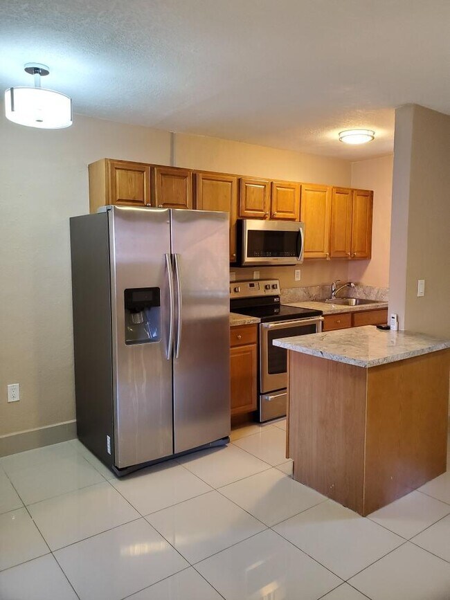 Foto del edificio - 7901 SW 64th Ave