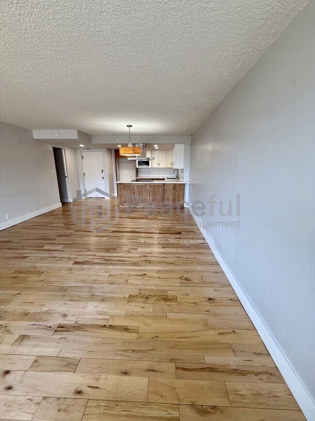 Building Photo - 515 S 1000 E